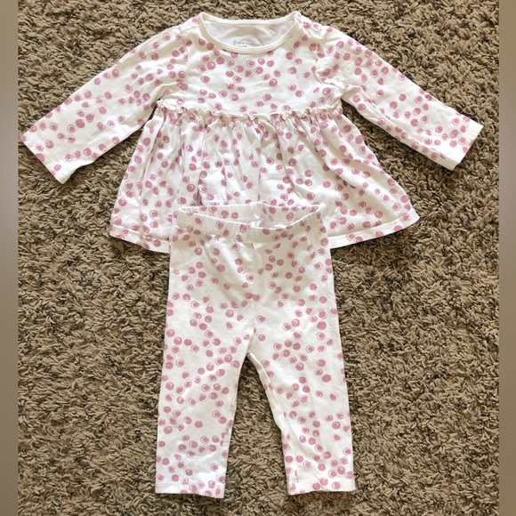 SOLD 3-6 Month Baby Clothes Bundle - Picture 3 of 9